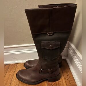 NWOT Gorgeous Timberland Riding boots with copper accents Size 9